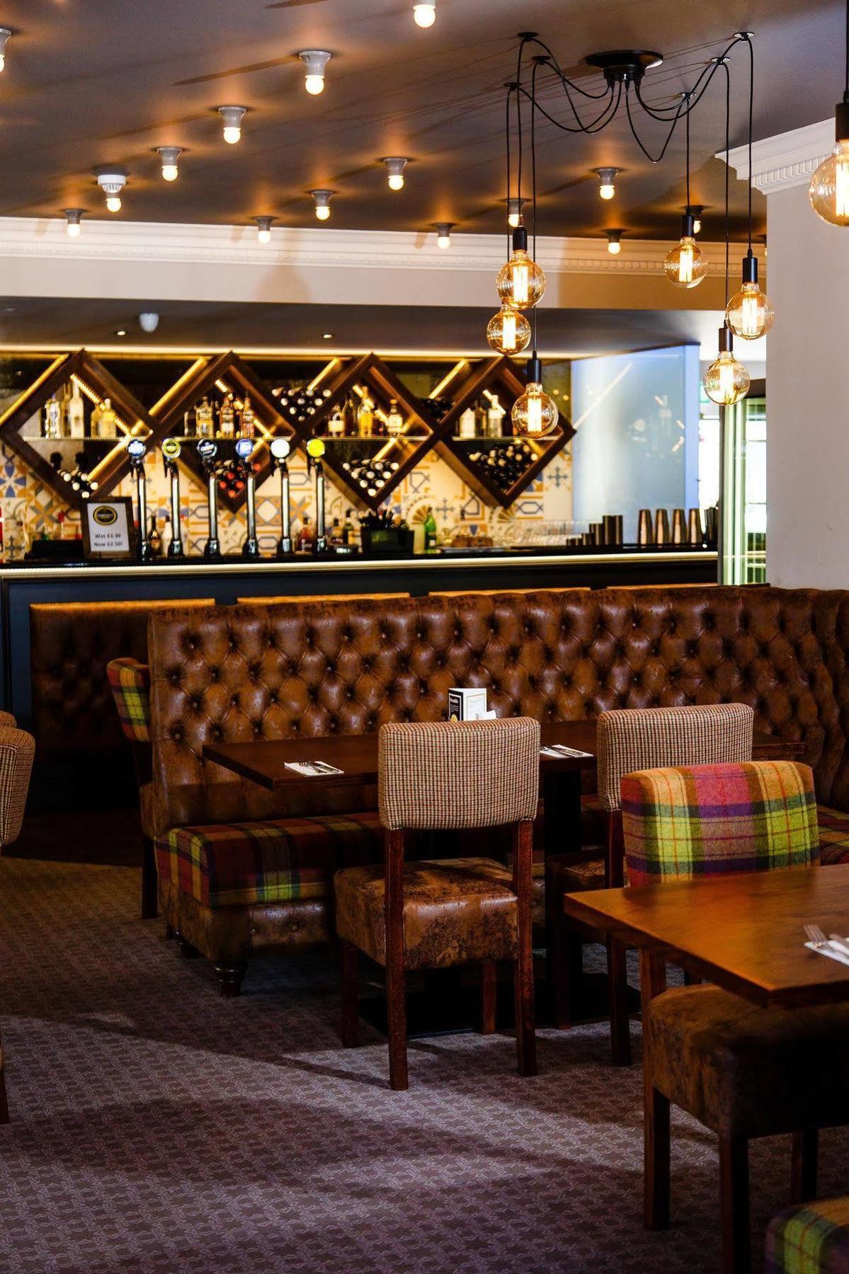 Adamson Hotel Dunfermline Kültér fotó