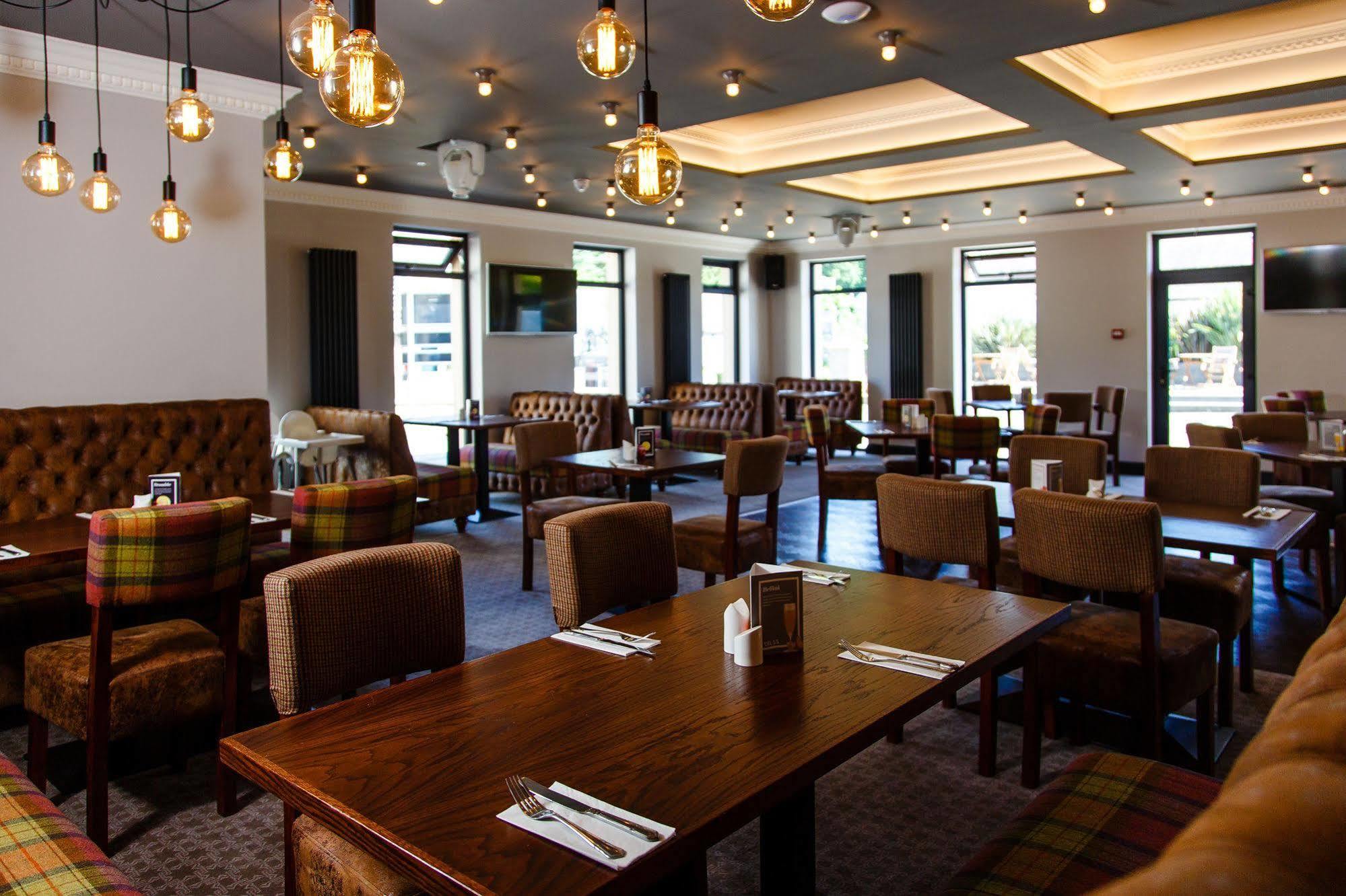 Adamson Hotel Dunfermline Kültér fotó