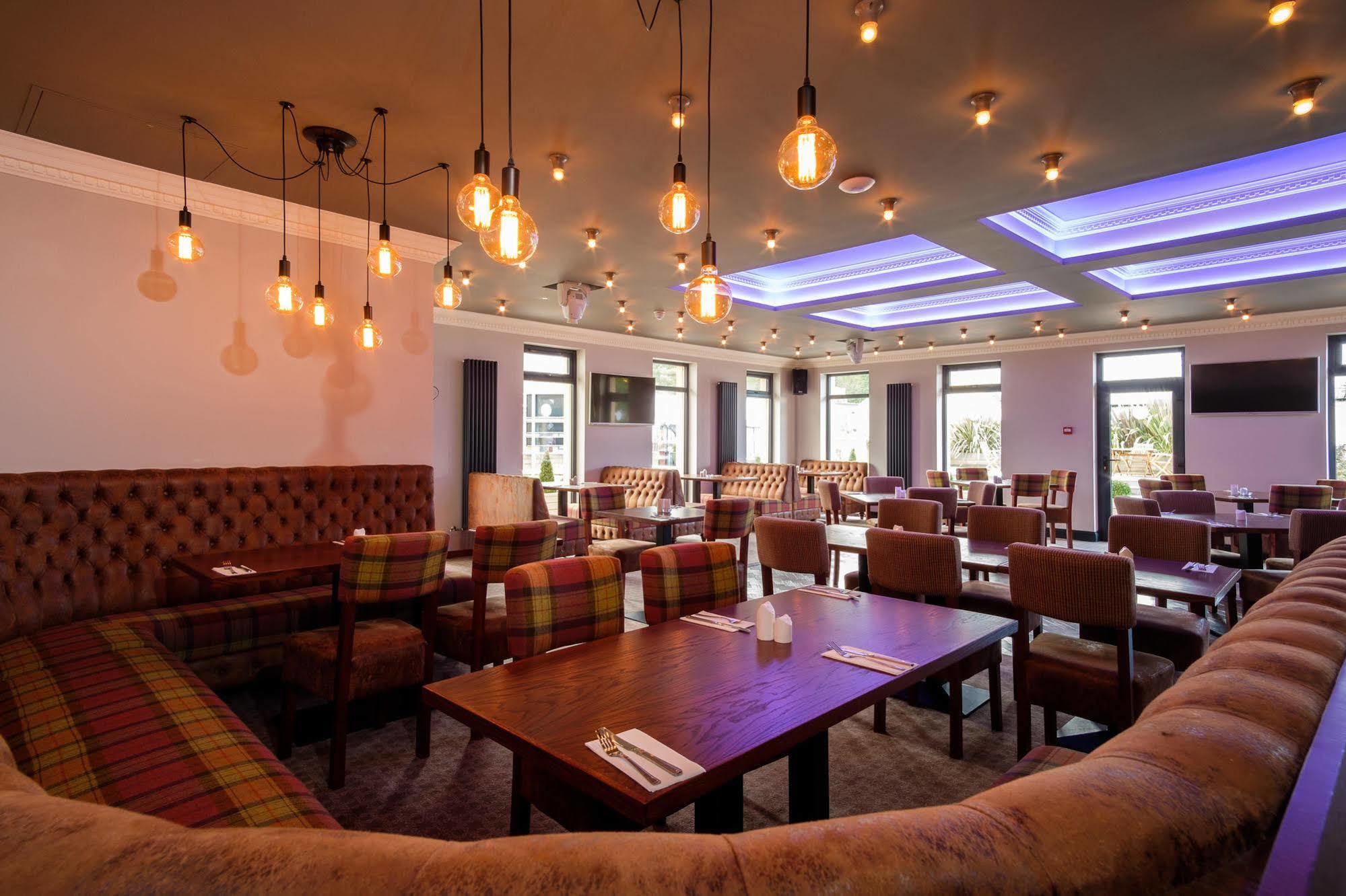 Adamson Hotel Dunfermline Kültér fotó